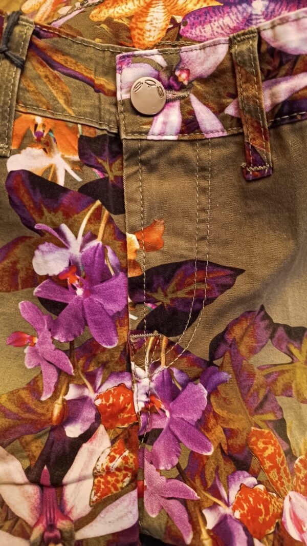 Pantalón cropped tropical - Imagen 6