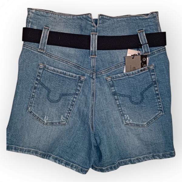Pantalón short vaquero. - Imagen 4