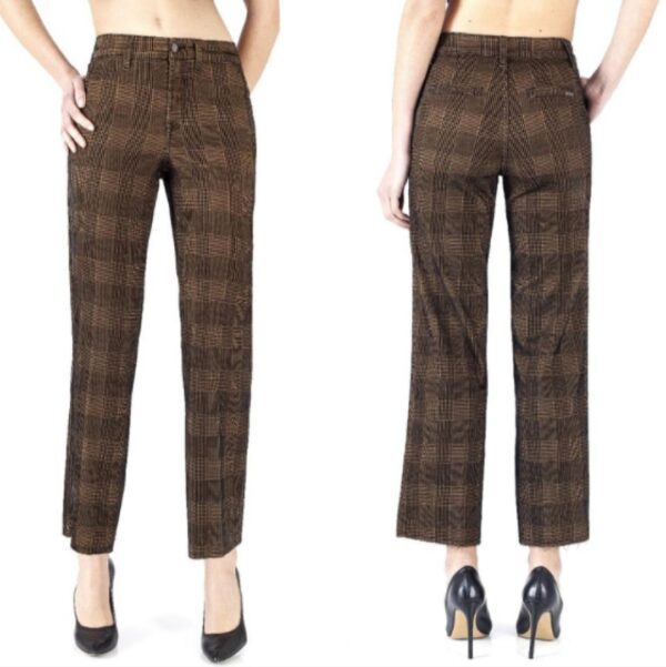 Pantalón cropped clásico. - Imagen 3