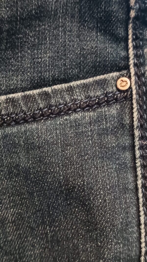 Pantalón vaquero  perlas. - Imagen 4