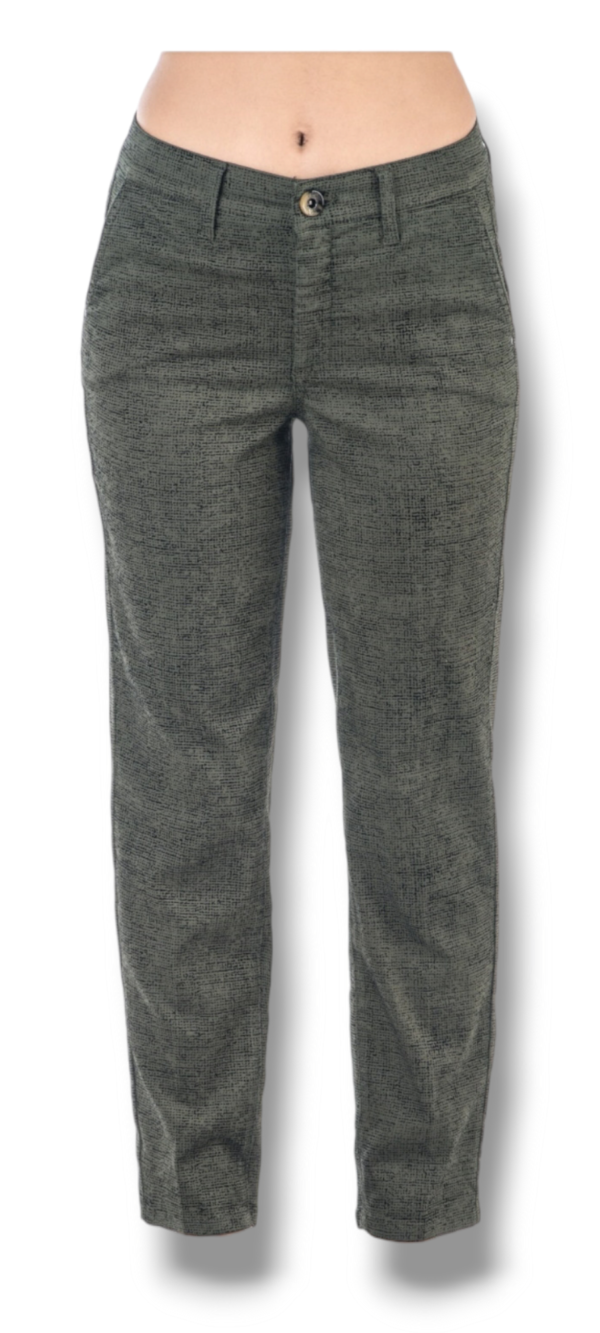 Pantalón de corte recto estilo chinos. - Imagen 3