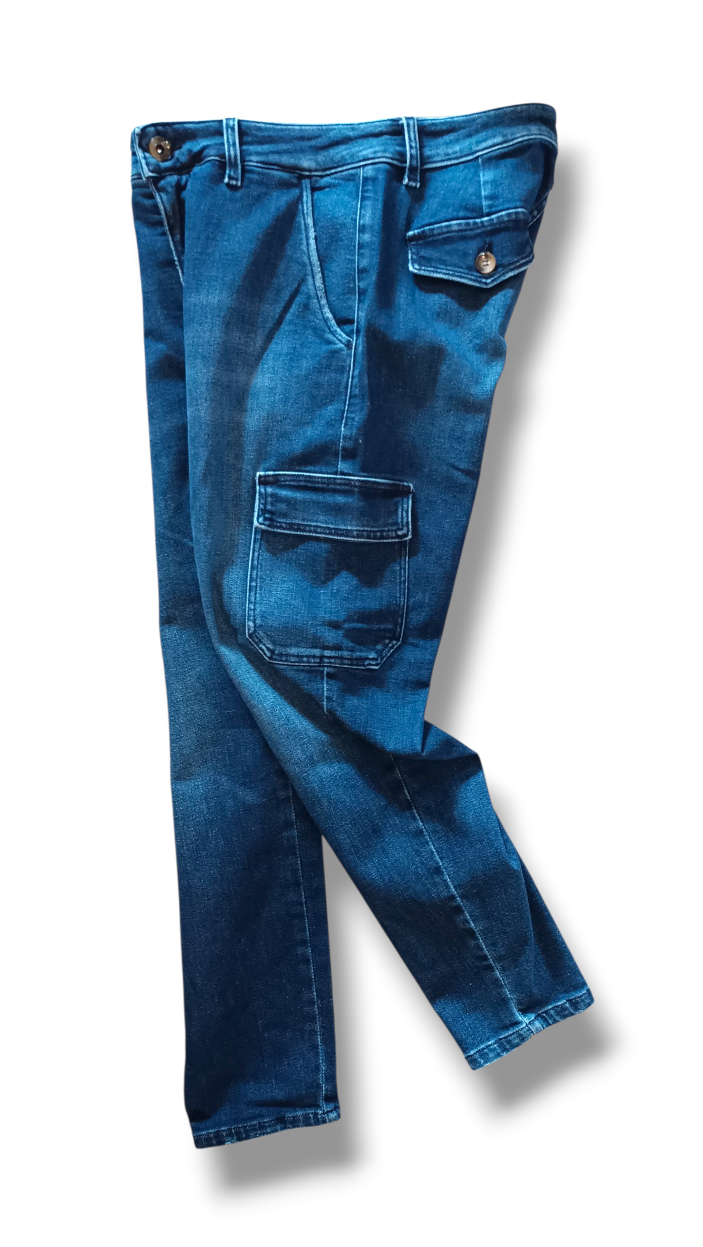 🚚 Envío gratuito España para pedidos superiores a 50 €. Resto de Europa a partir de 100€ 🛍️ Llamada a la acción Hazte con este pantalón JONNYQ estilo chinos y crea looks de verano cómodos, modernos y llenos de estilo.
